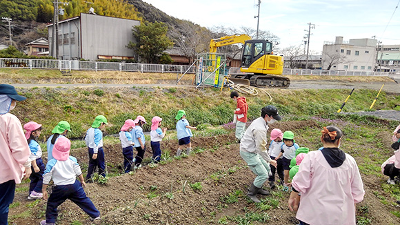 アグリンク食育活動 ジャガイモ植え体験